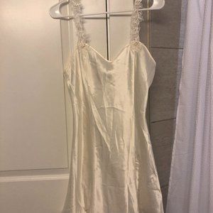 California Dynasty Off White Gown and Robe Set - Size Small